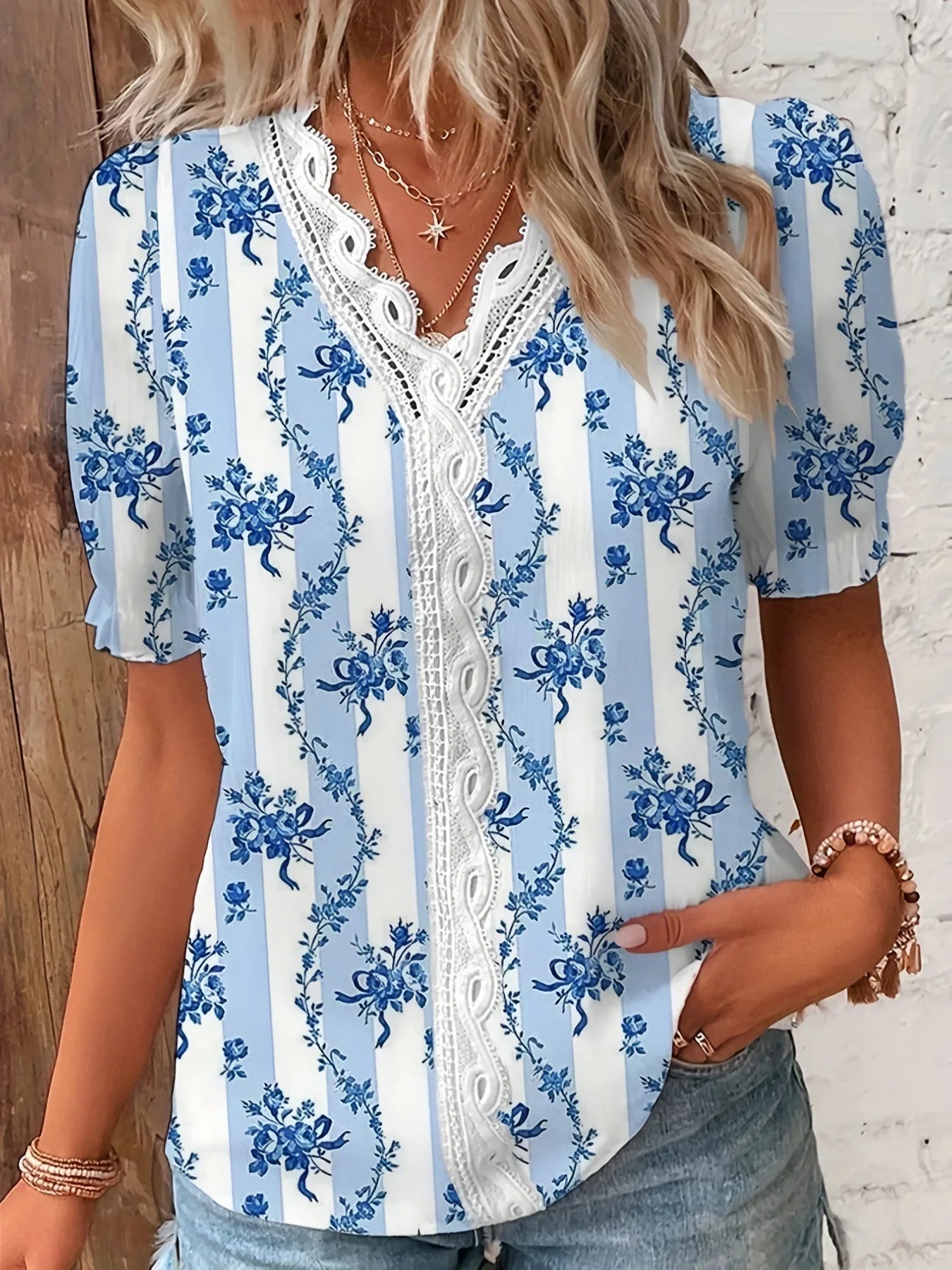 Women's Pretty Lace V-Neck Top