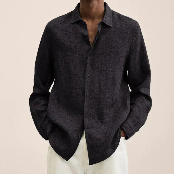 Versatile and lightweight men's linen shirt, elegantly styled