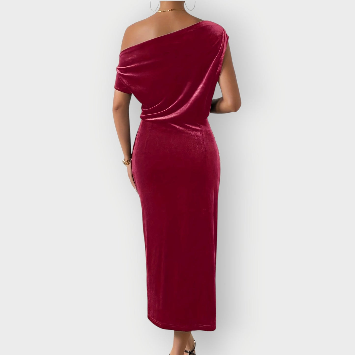 Chic Cold Shoulder Knee Length Dress