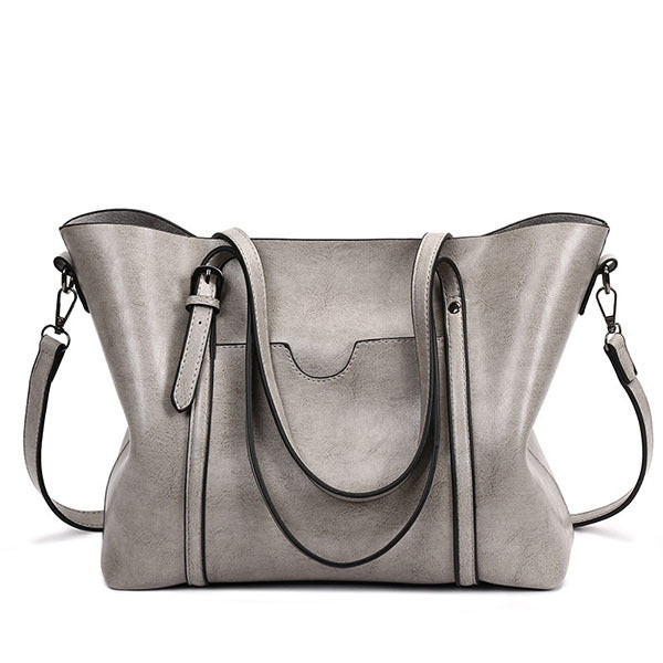 Vera: A stylish handbag of leather, handcrafted