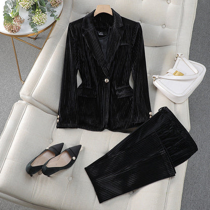 Velvet jacket and pants for women