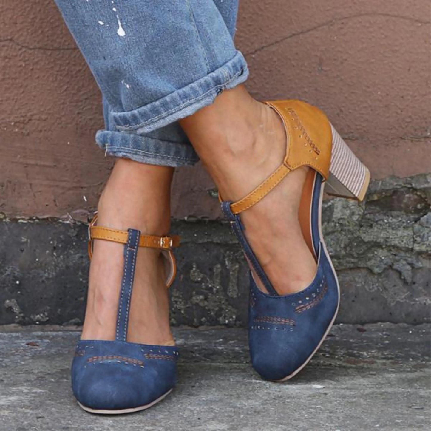 Women Vintage Pumps | Closed Toe