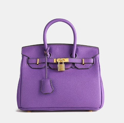 Vintage handbag | Lock detail