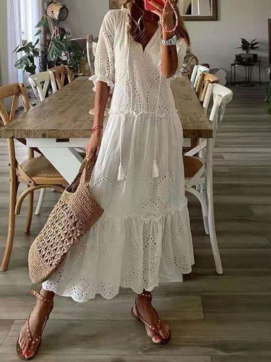 Adèle - Long white lace dress with V-neckline