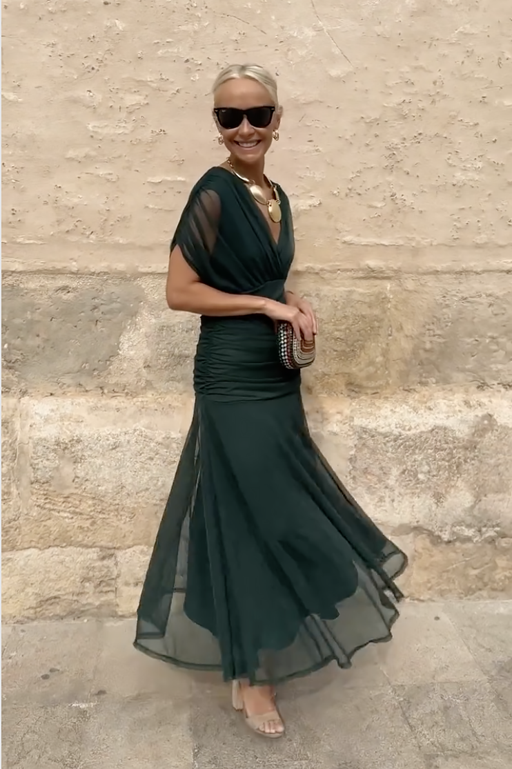 Beautiful V-neck Formal Evening Maxi Dress