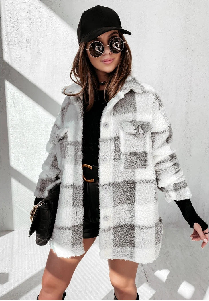 Warm lumberjack jacket for women