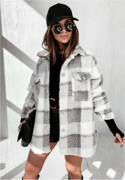 Warm lumberjack jacket for women