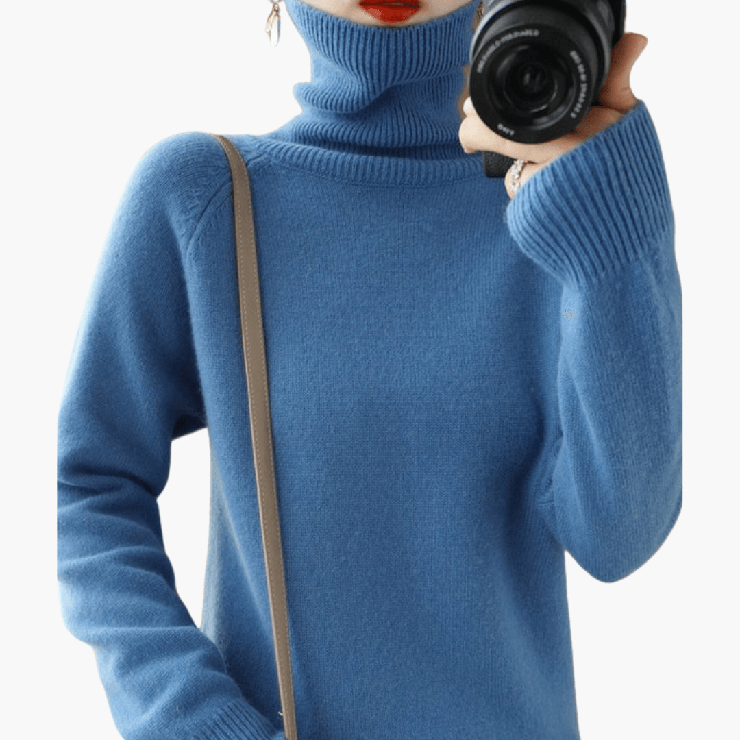 Warm Crew Neck Women's Sweater with Long Sleeves