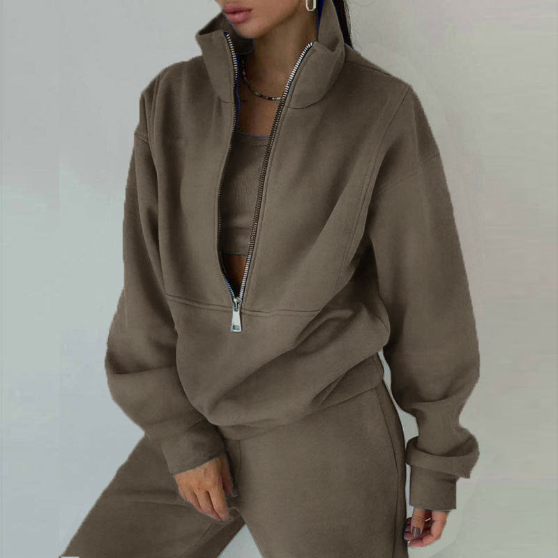 Women's 2-piece zip-neck set for sporty elegance