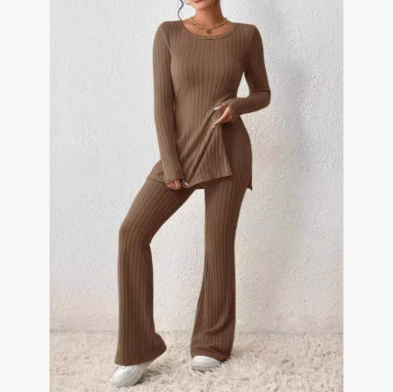 Women's knitting set for elegance and comfort
