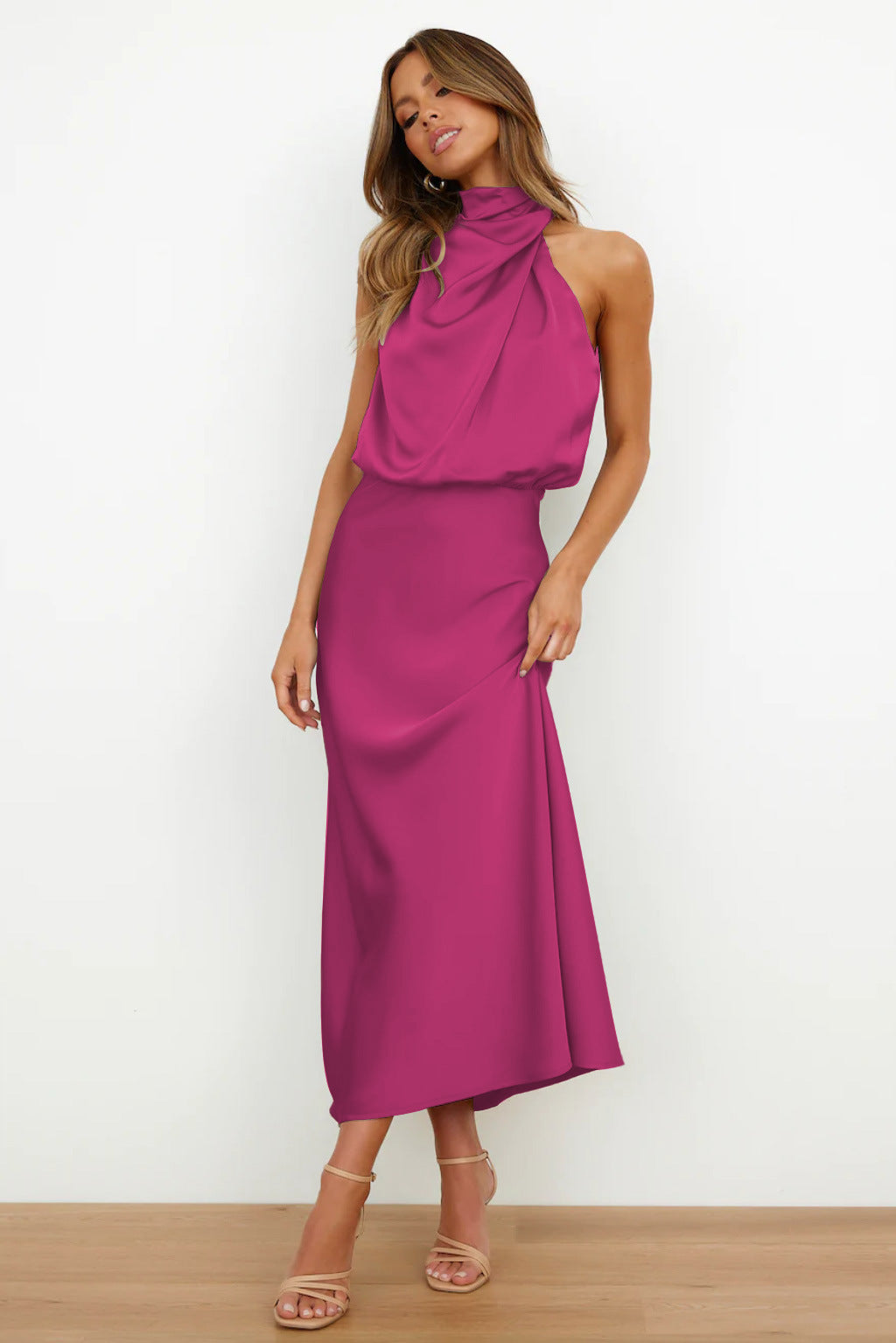 Carmen | Elegant evening dress with halter neckline for women