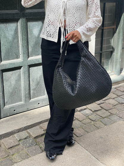 Wicker tote bag
