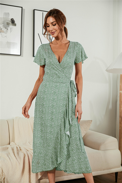 Versatile Claire Dress: Short Sleeves, Perfect for Spring & Summer