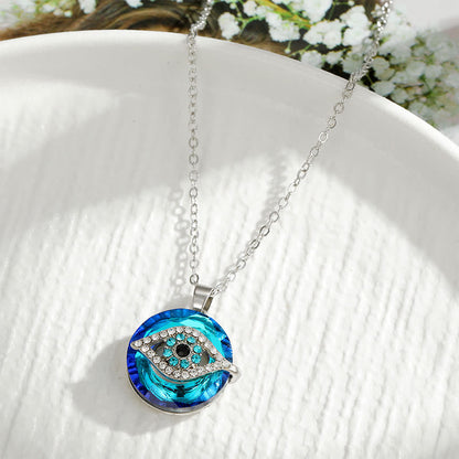 Angel wing pendant necklace for women – Spiritual protection and elegant accessory