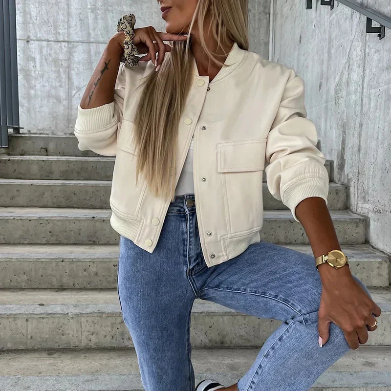 Bomber jacket for women with flap pockets - short model with snap button closure