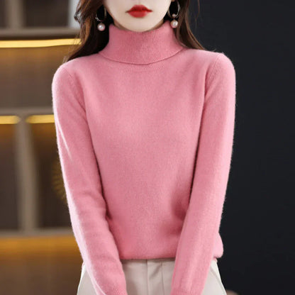 Cashmere turtleneck sweater in a fashionable style