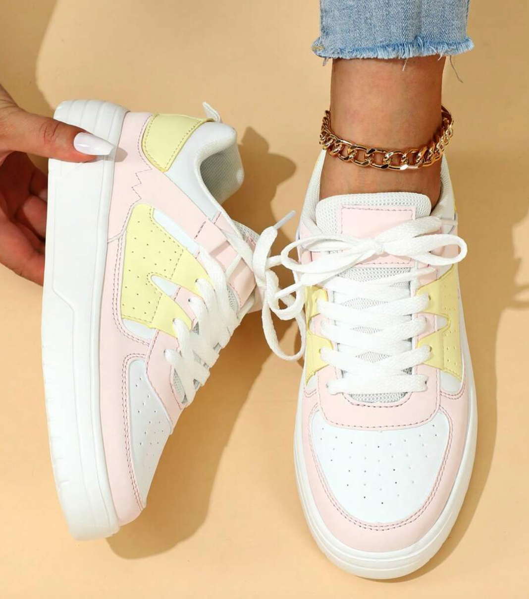 Casual Women's Sneakers for Daily Comfort - Olytrend