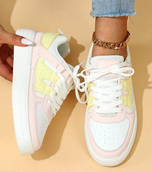 Casual Women's Sneakers for Daily Comfort - Olytrend