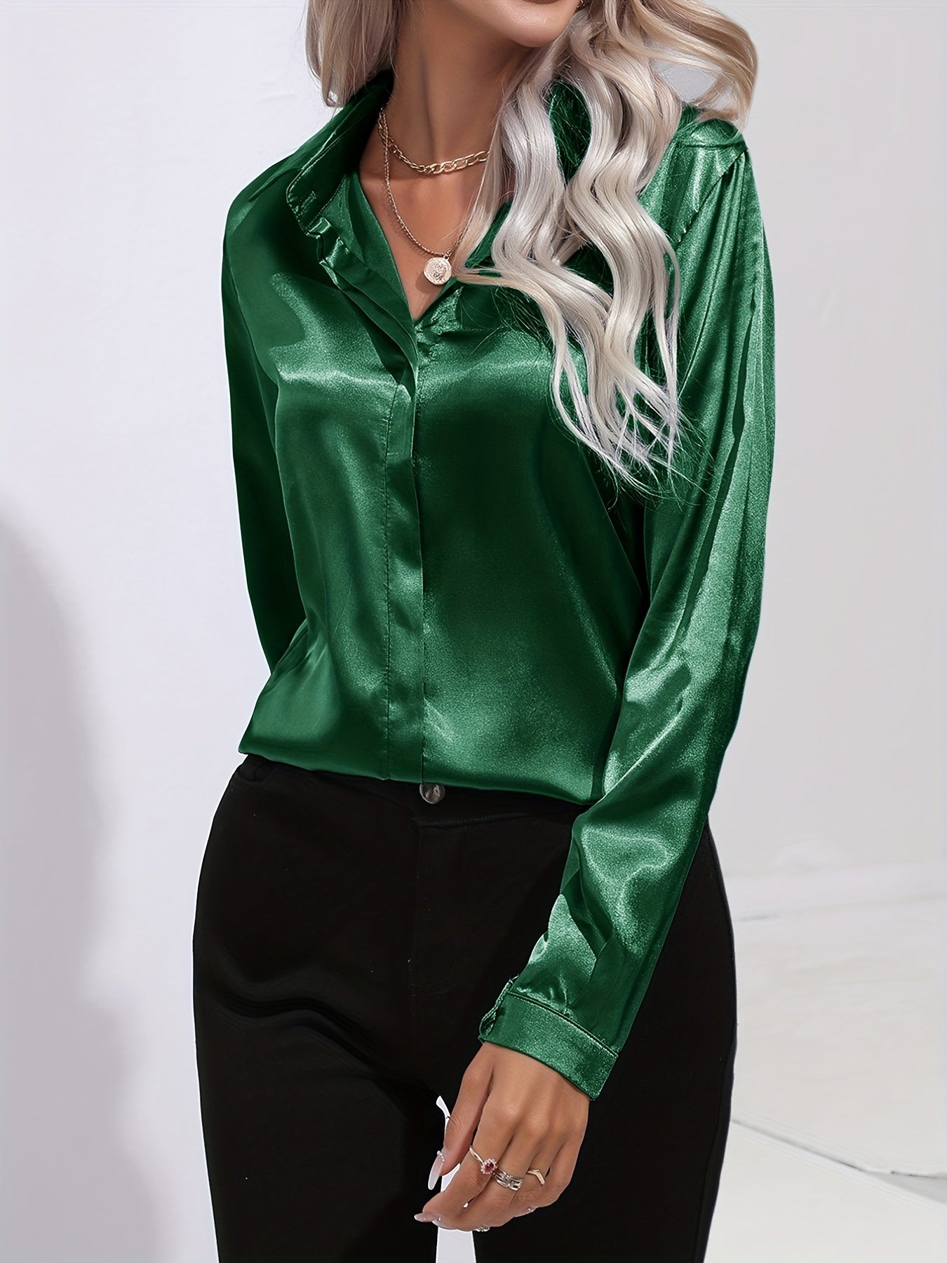 Women's long-sleeve blouse | With buttons