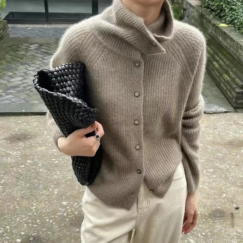 Adelaide Rousseau | Pure wool turtleneck - Luxurious warmth and timeless elegance