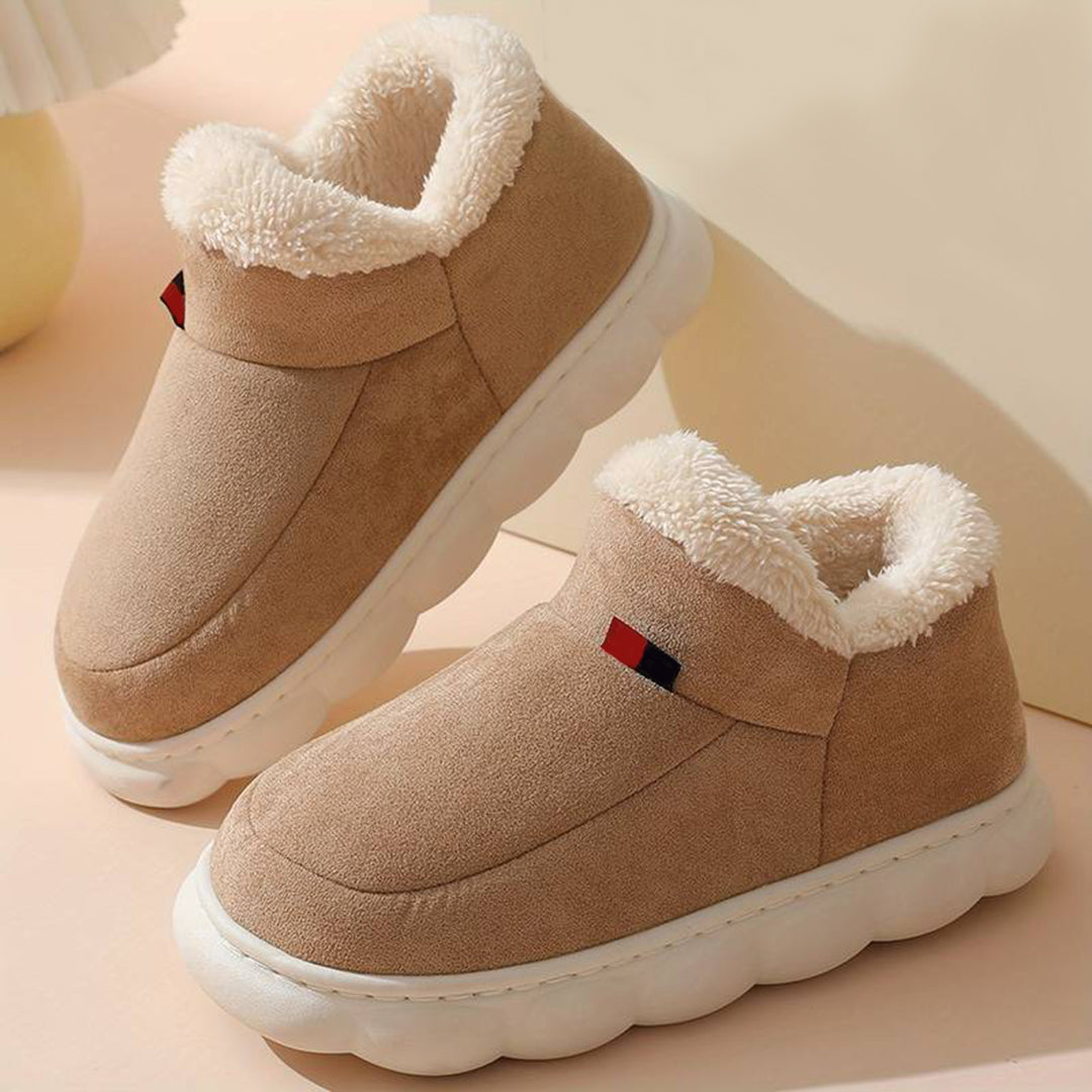 Winter slippers with fur trim