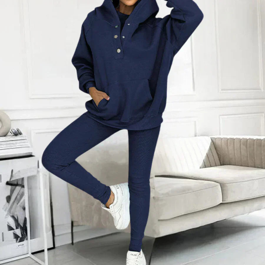 Stylish Nia Outfit: Elegant Apparel for the Fashionable Woman