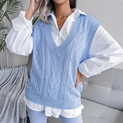 Anna | Women's vest with cable pattern made of soft yarn