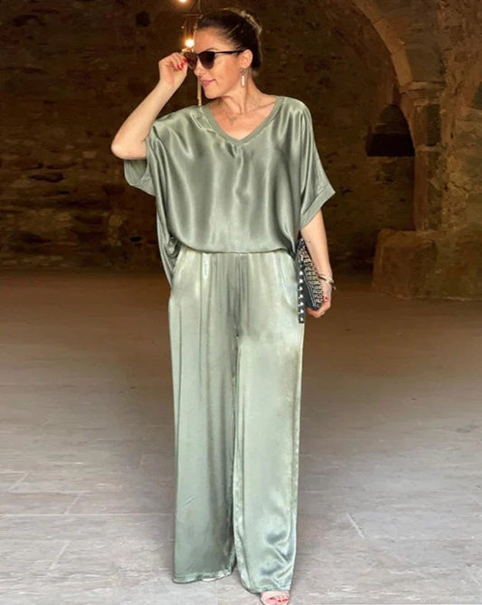 Chic 2-Piece Ladies Pantsuit Set - Olytrend