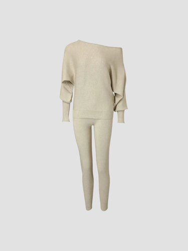 Women's knitting set with pullover and leggings