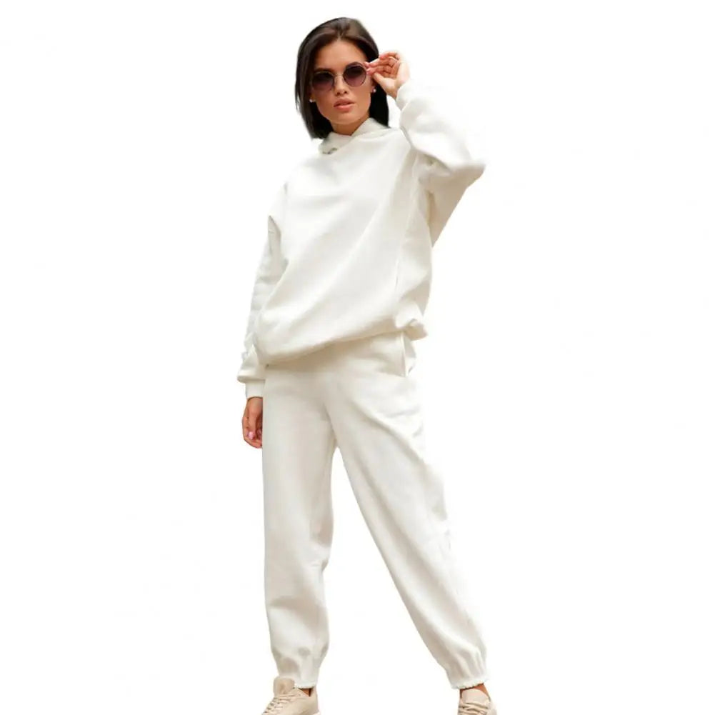 Women's tracksuit with hood
