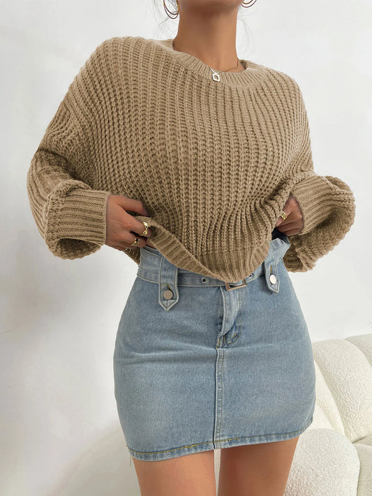 Women's sweater with batwing sleeves and round neckline