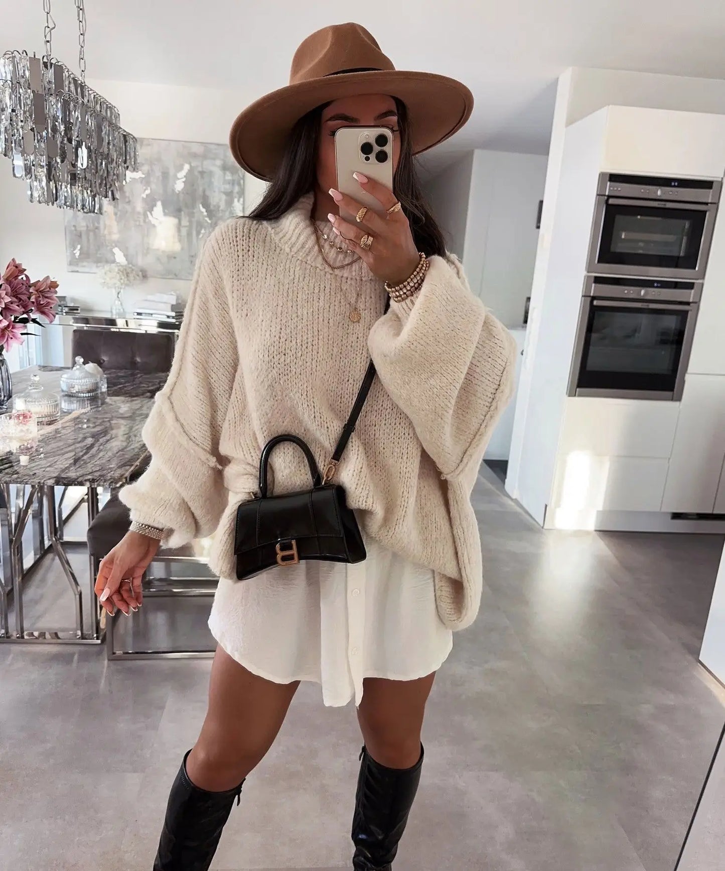 Women's sweater with half collar