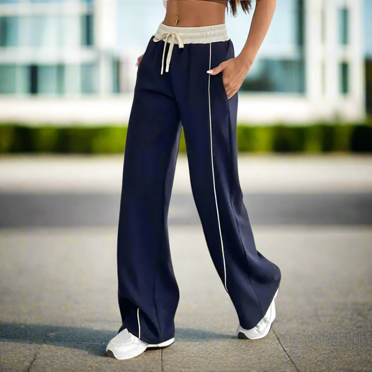 Women's jogging pants with wide leg and adjustable waistband