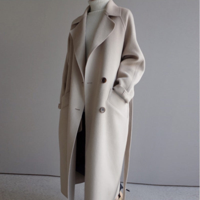 Warm, elegant women's wool coat in a timeless style