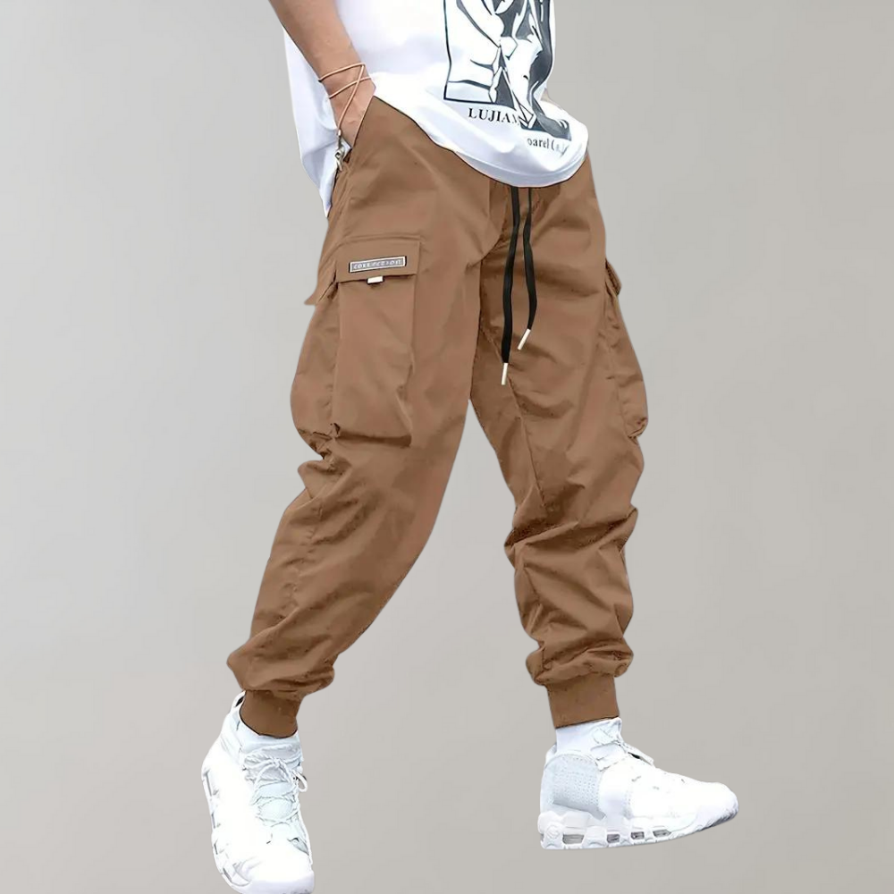 Versatile cargo pants for men with tapered legs