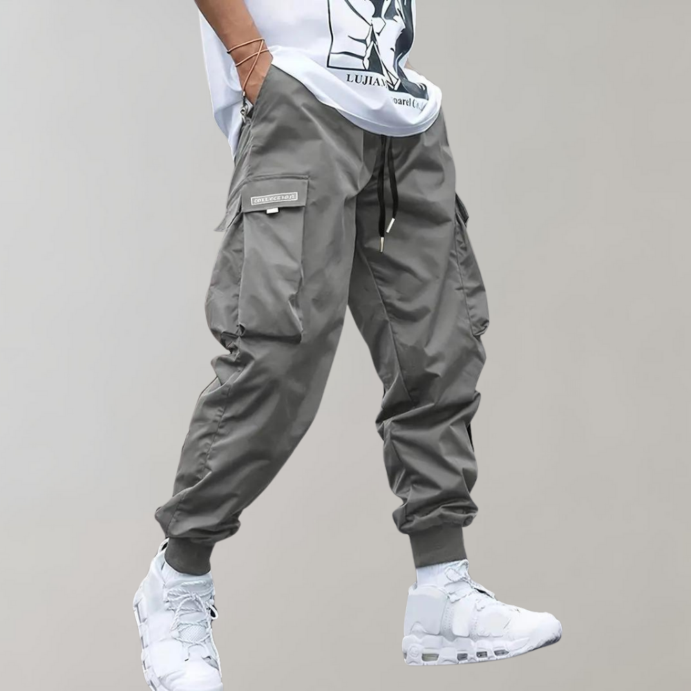 Versatile cargo pants for men with tapered legs