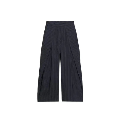 Casual women's jeans with high waist