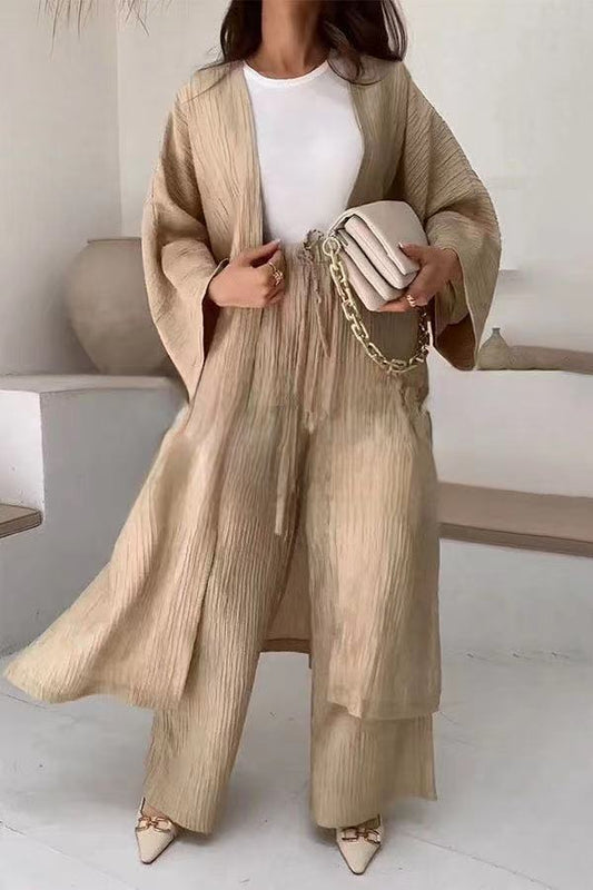 Casual women's cardigan and pants set