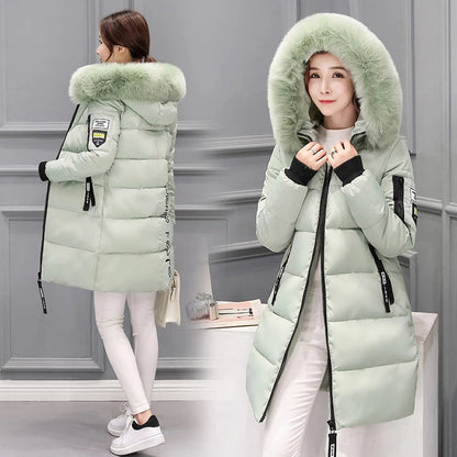 Women's premium winter coat, Clus, featuring a removable fur collar