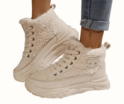 Warm and Fashionable Delphine Boots - Olytrend