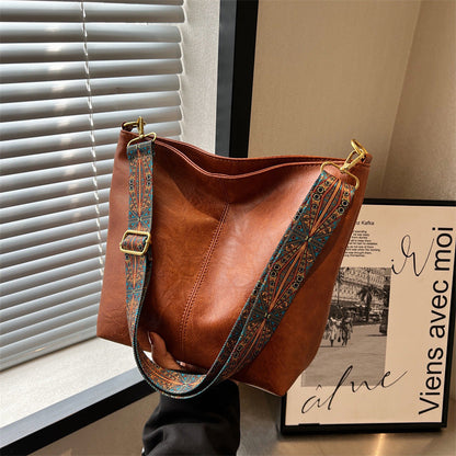 Anna | Stylish Vegan Leather Bag with Decorative Strap