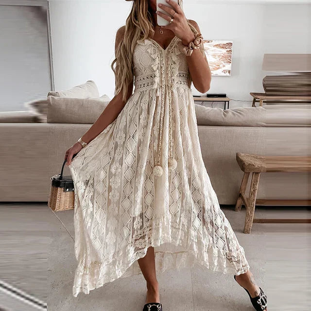 Weißes Spitzenkleid Emilia mit V-Ausschnitt