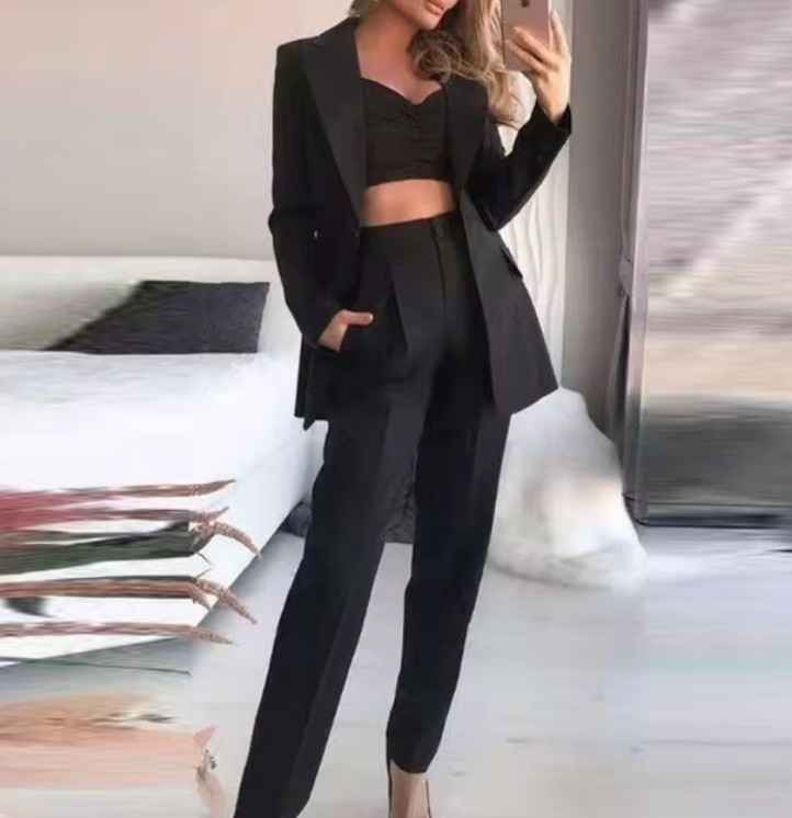 Charlotte | Elegant Three-Piece Suit for Women