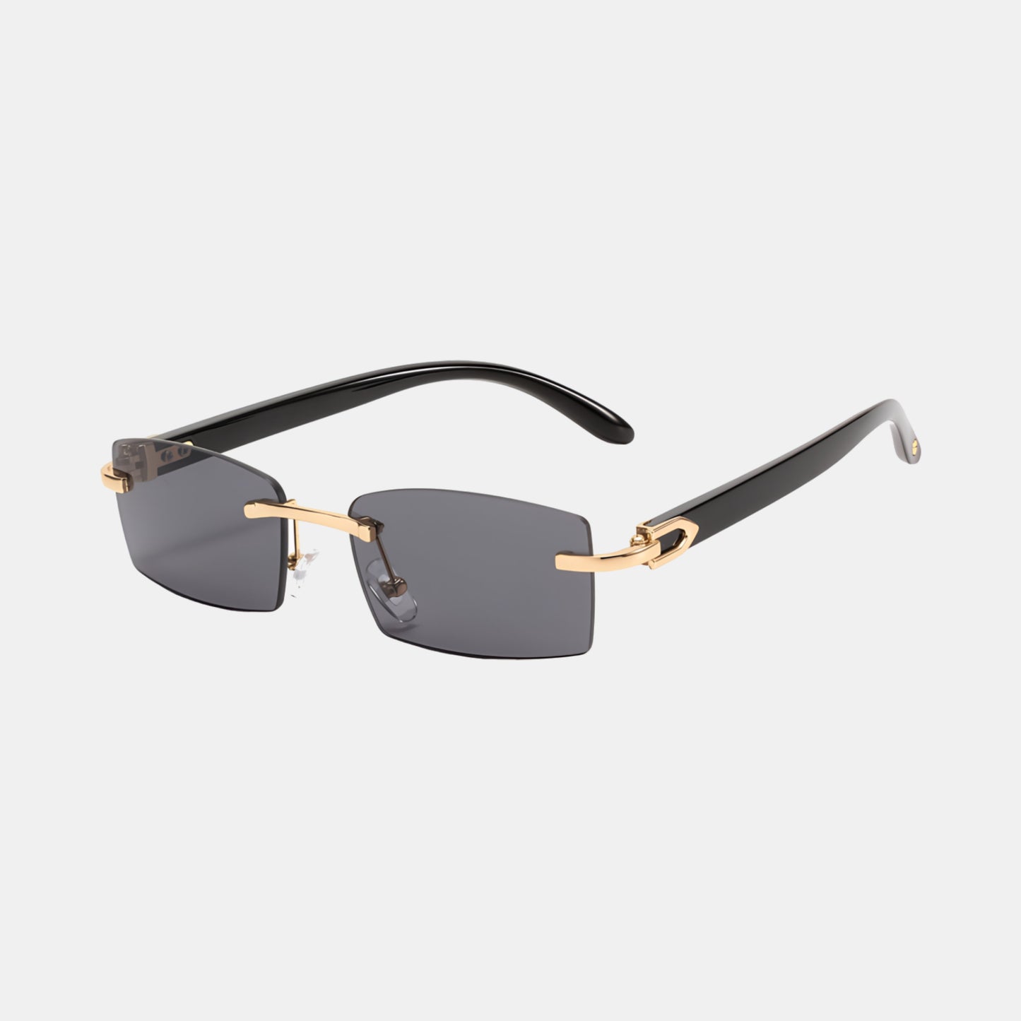 Women's sunglasses with reflective lenses and UV protection