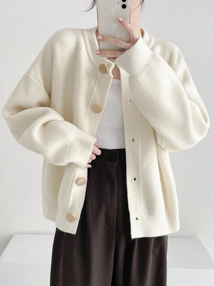 Women's long cardigan with round neckline