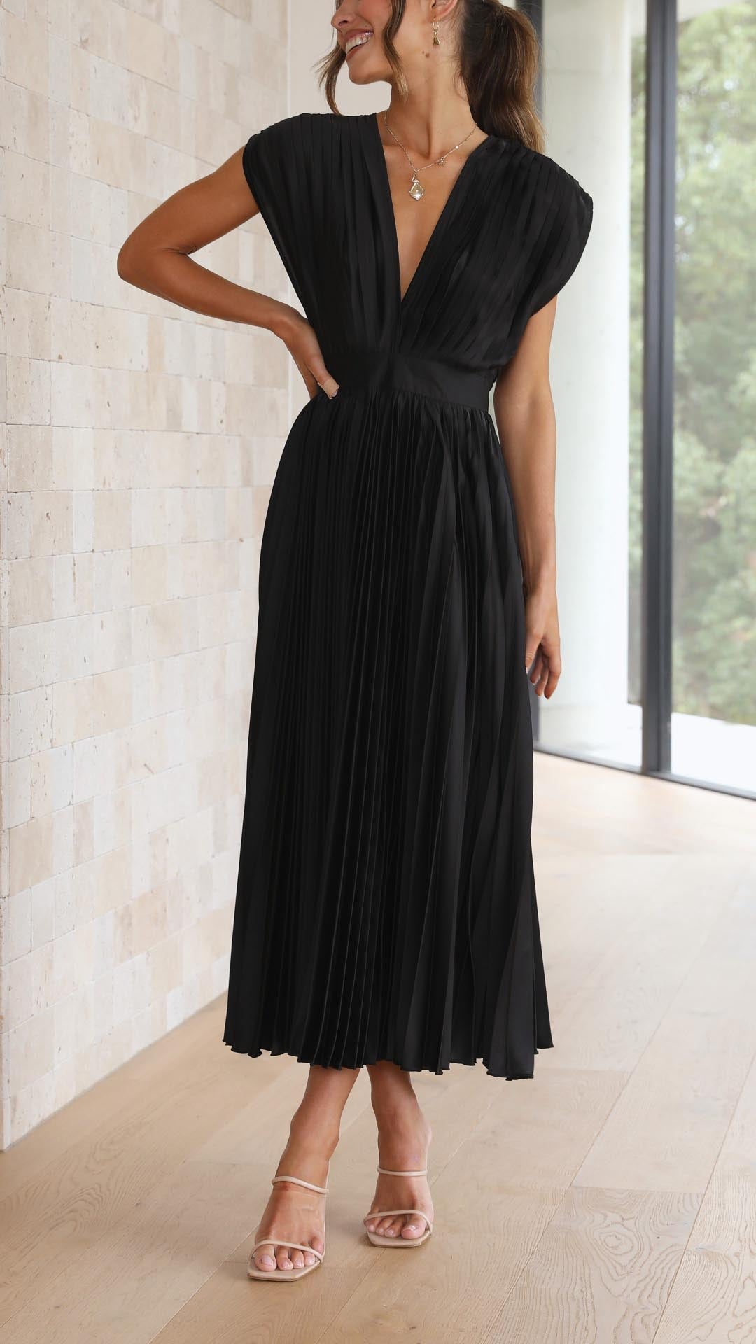 Beautiful Flowy Long Evening Dress