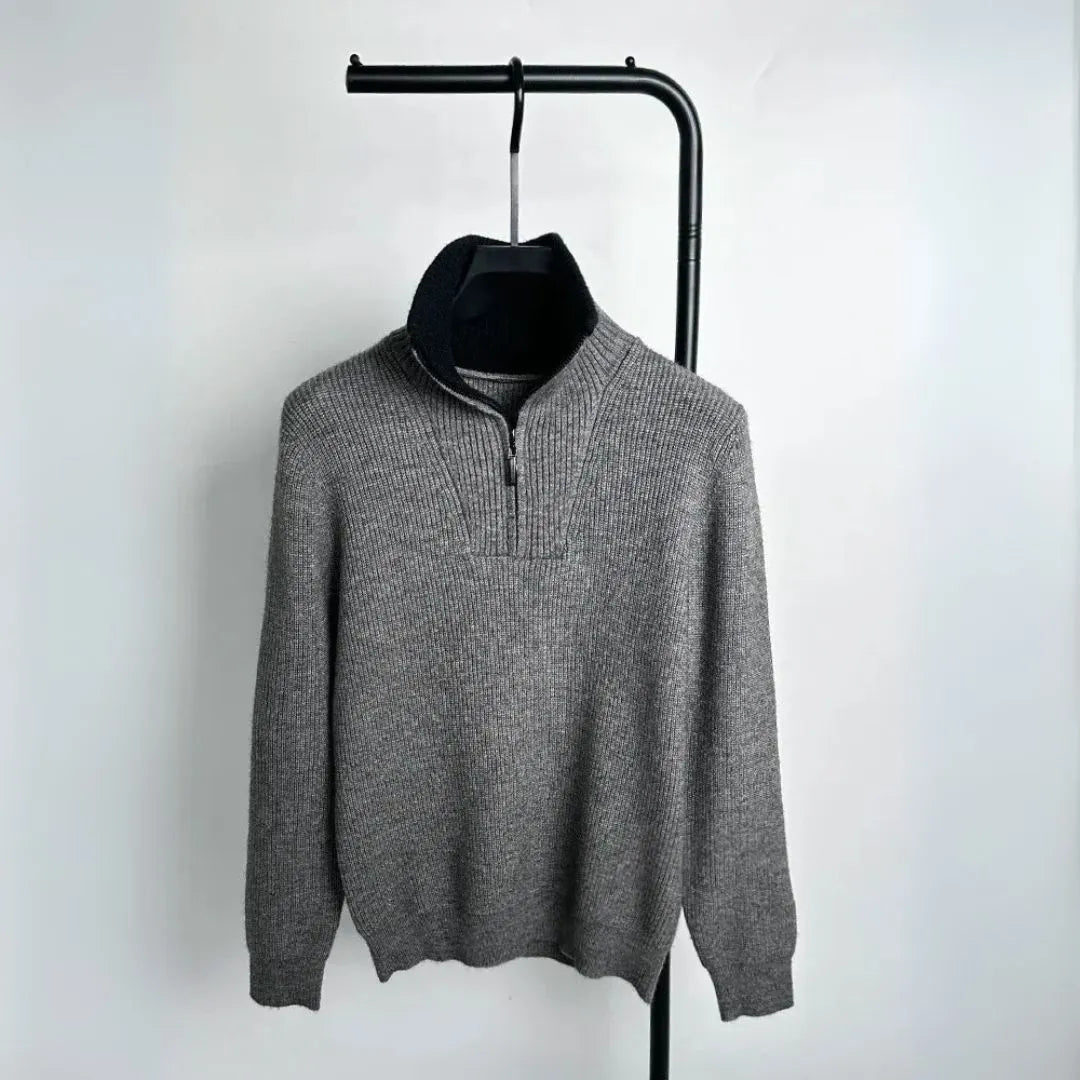 Women's knitted sweater with contrast collar