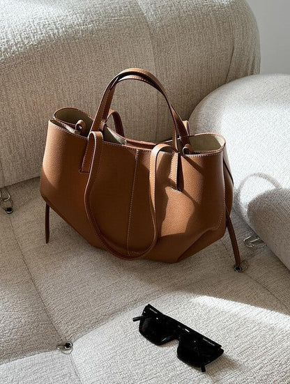 Camille - Vintage Elegant and Practical Women's Tote Bag