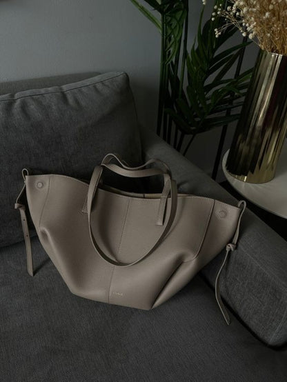 Camille - Vintage Elegant and Practical Women's Tote Bag