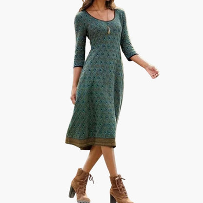 Casual Fit Knee Length Dress with Round Neckline - Olytrend